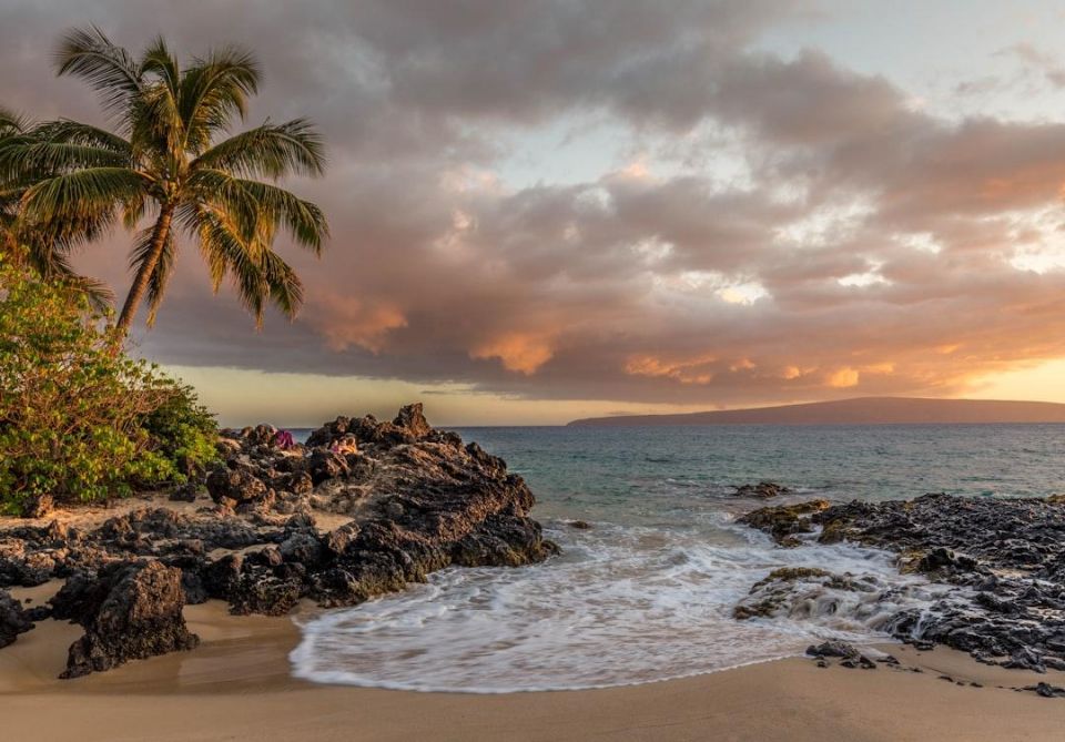 Paradise Found: The Allure of the Hawaiian Islands, Paradise Found, The Allure of the Hawaiian Islands , the Hawaiian Islands, The Allure , Paradise Found: The Allure